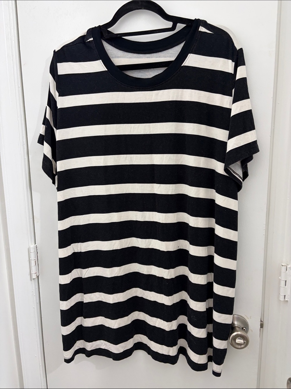 Torrid super soft jersey Short-Sleeve Shirt top size 4 NWOT